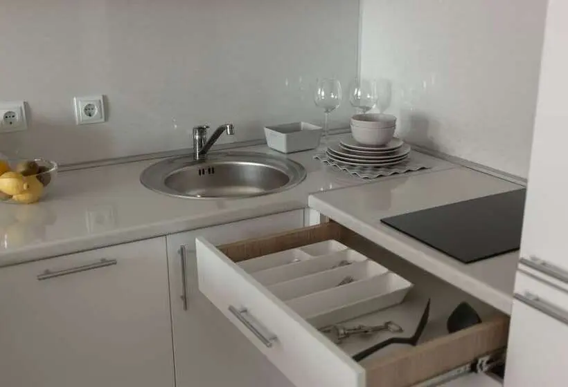 استودیوی استاندارد, Apartmoscow