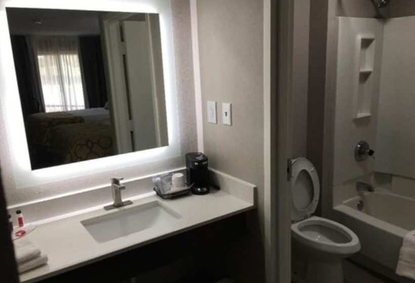 2ダブルベッドのスタンダードルーム, Baymont By Wyndham Topeka