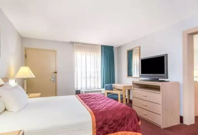 スイート, Baymont By Wyndham Topeka
