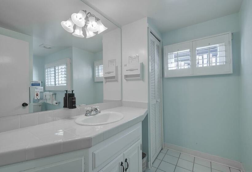 家庭套房, Carmel Green Lantern Inn