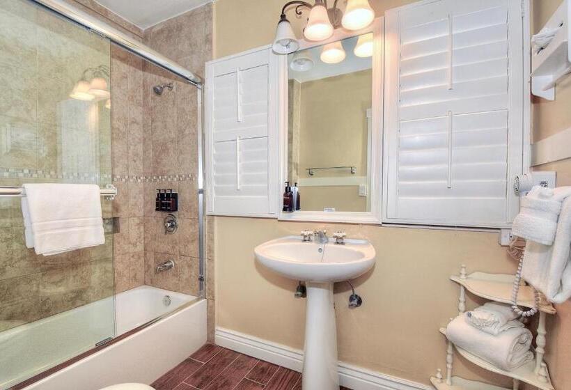 デラックスルーム, Carmel Green Lantern Inn