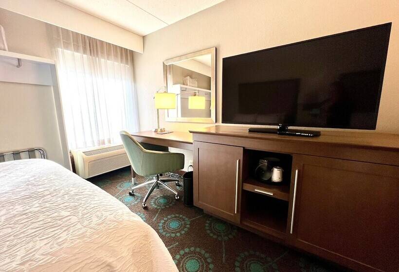 스탠다드 룸 더블 침대 2개, Hampton Inn Bloomington