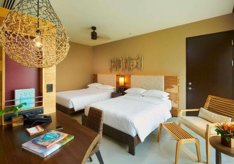 스위트 킹사이즈 침대, Hampton Inn Bloomington