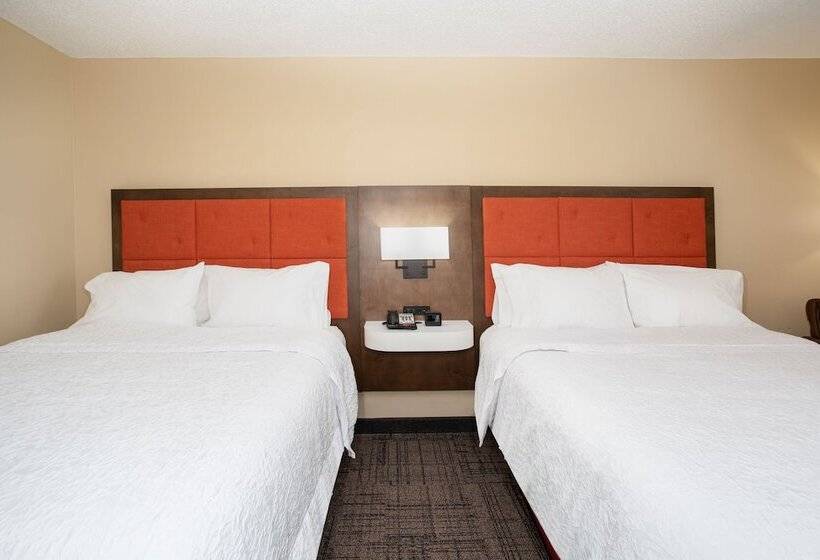 غرفه قياسيه سريرين مزدوجين, Hampton Inn Jonesboro