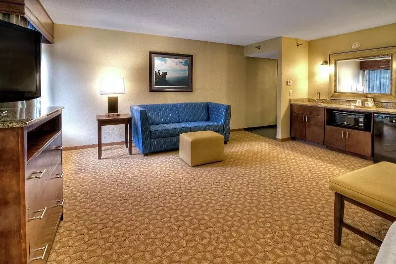 キングサイドベッドのスタンダードワンルーム, Hampton Inn Jonesville Elkin