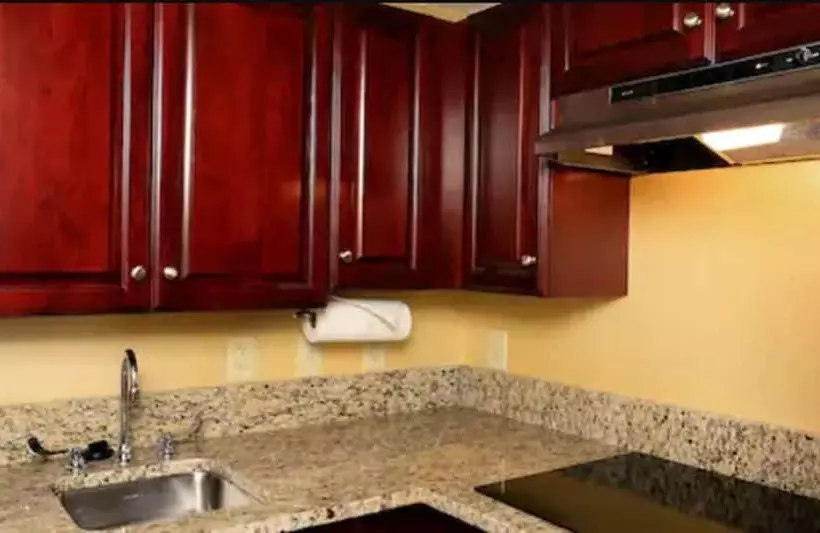 سوییت, Hampton Inn & Suites Charlottesvilleat The University