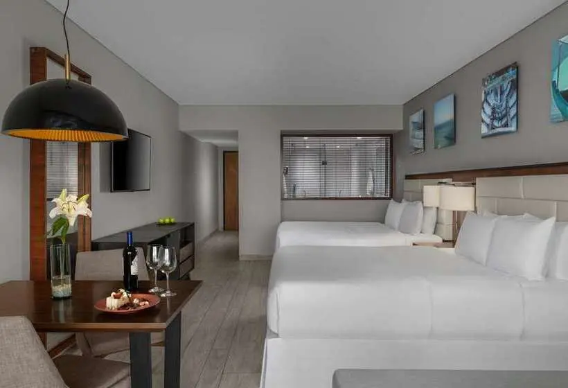 חדר סטנדרט נוף לים עם מרפסת, Maren Fort Lauderdale Beach, Curio Collection By Hilton