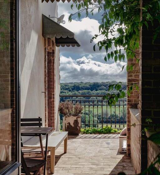 テラス付スイート, La Fontasse