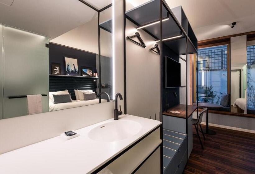 غرفة سوبيريور, Astay Antwerp