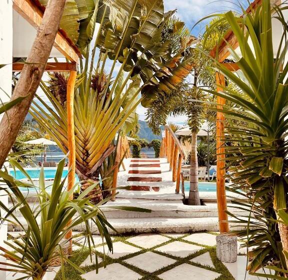 سوییت با چشمانداز استخر, Sababa Resort