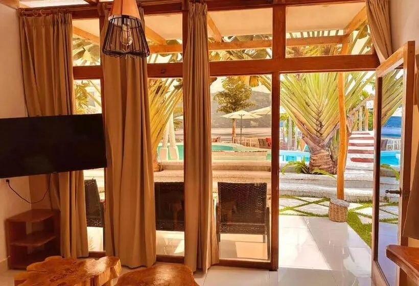 سوییت با چشم‌انداز استخر, Sababa Resort