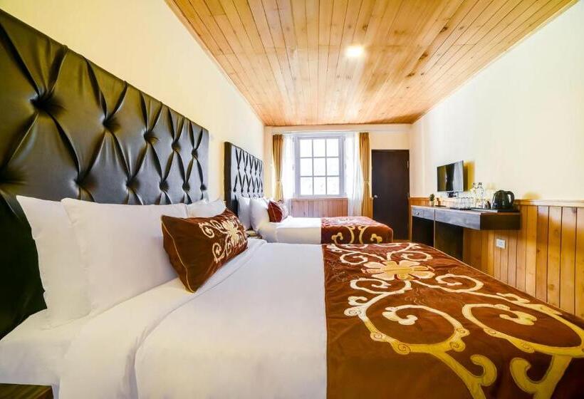 家庭间, Summit Khangri Karpo Retreat & Spa