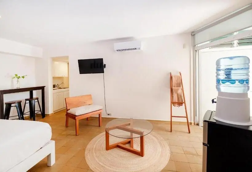 Standard Yhden Hengen Huone, Suites Turquesa