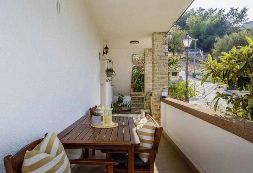 Апартаменты 1 Спальня Вид на Море, Barba In Trogir Mittel Dalmatien