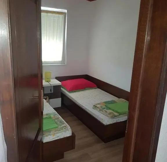 １ベッドルームアパートメント, Apartments Carev 1293