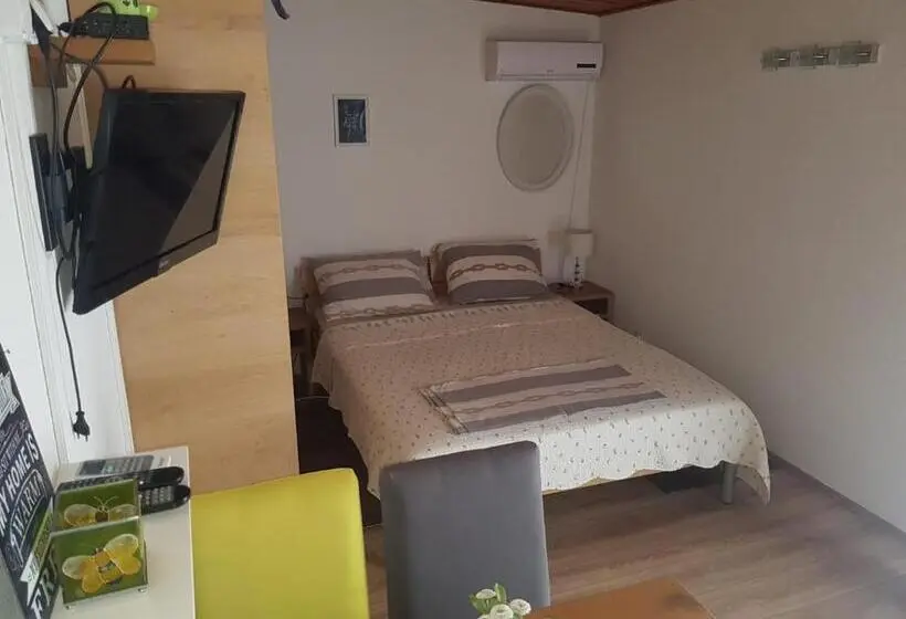 １ベッドルームアパートメント, Apartments Carev 1293