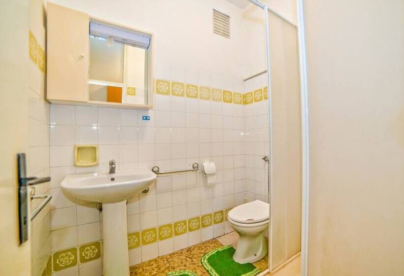 דירת חדר, Apartments Poljak