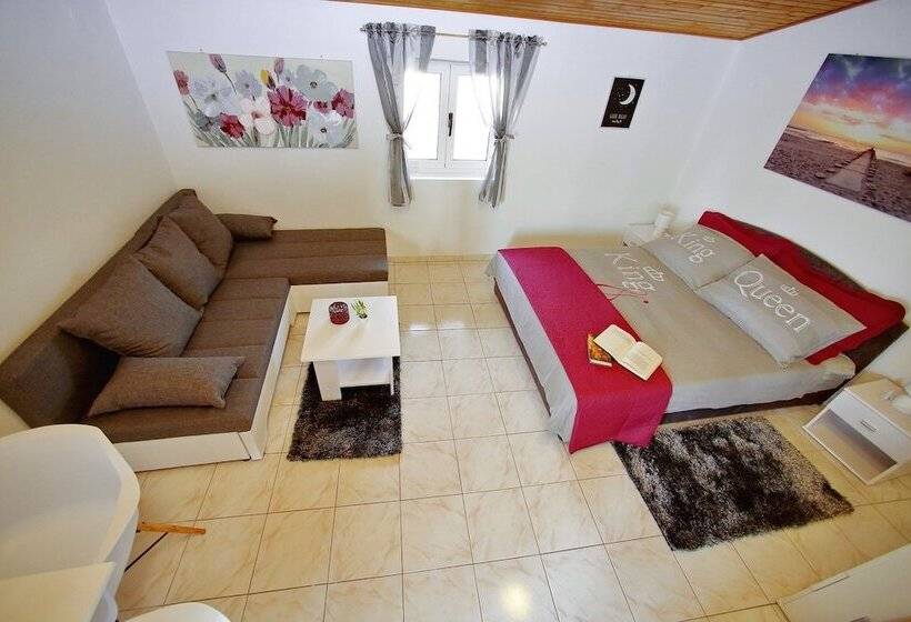 1ベッドルームアパートメント, Apartments Verka