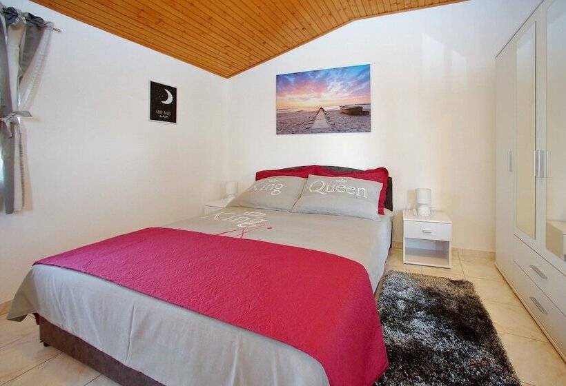 شقة غرفة واحدة, Apartments Verka