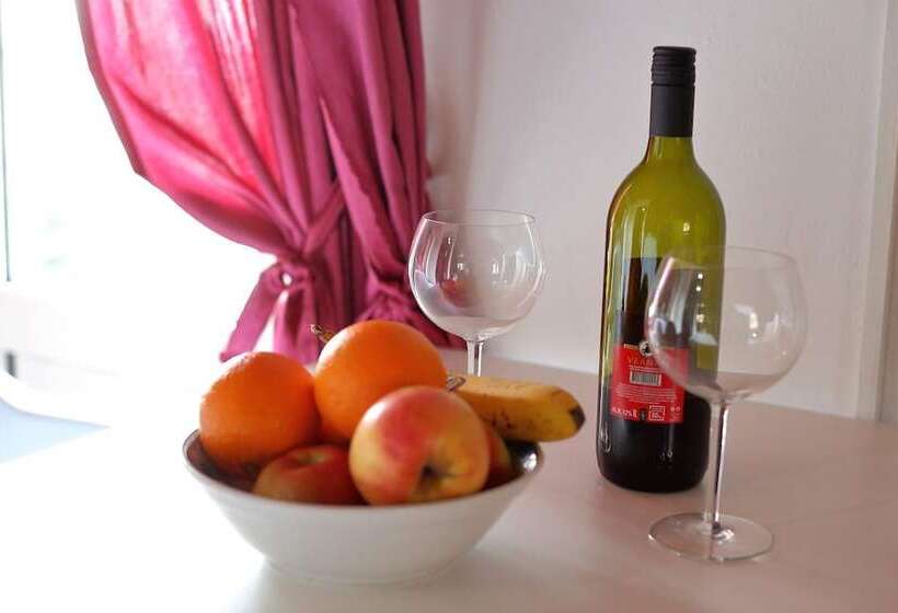 1ベッドルームアパートメント, Apartments Verka