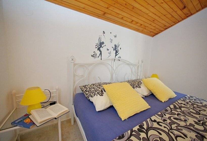 شقة غرفة واحدة, Apartments Verka