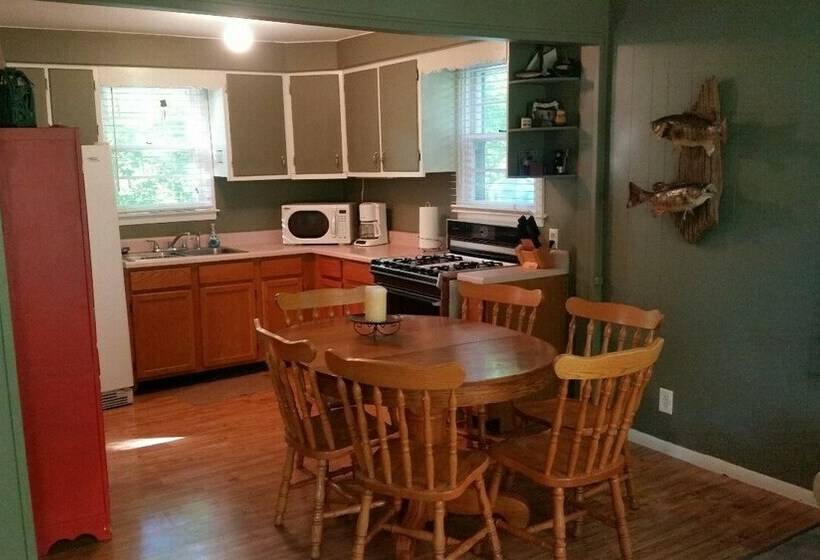 Дом 1 Спальня, The Pentwater House