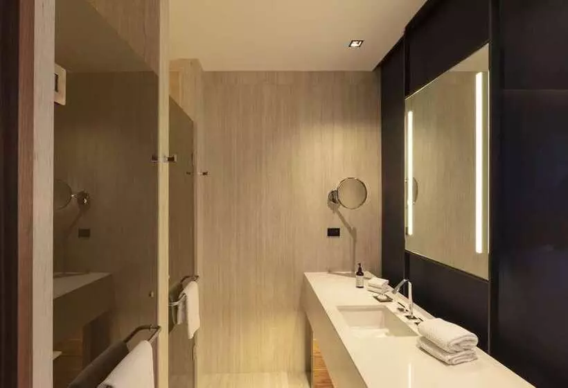 اتاق استاندارد با تخت بزرگ, Coast Seattle Downtown Hotel By Apa