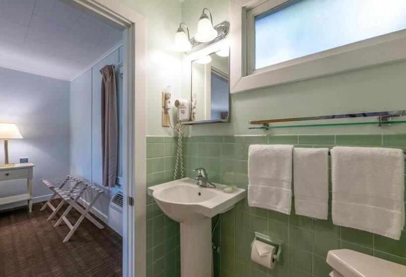 キングサイズベッドのスタンダードルーム, Highbrook Motel