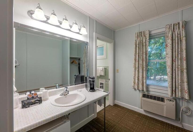 اتاق لوکس با تخت بزرگ, Highbrook Motel