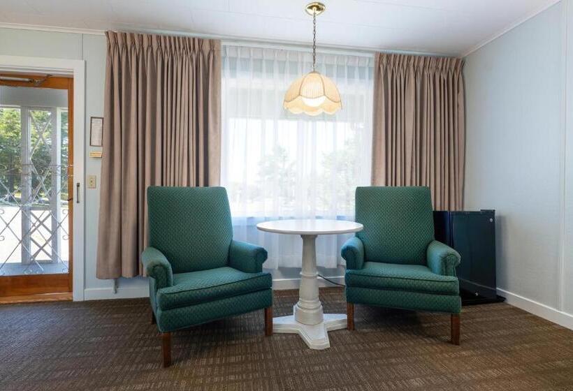 エコノミールーム, Highbrook Motel