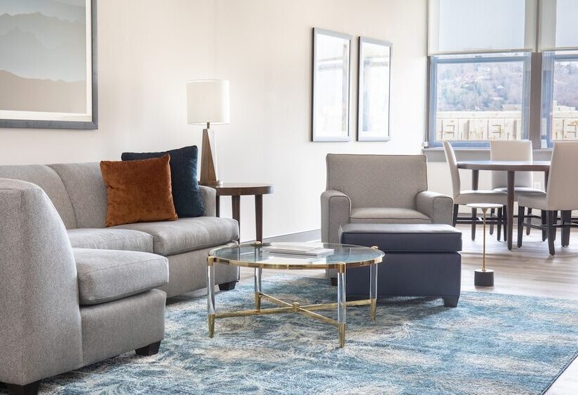 סוויטה דלוקס, Haywood Park Hotel, Ascend Hotel Collection