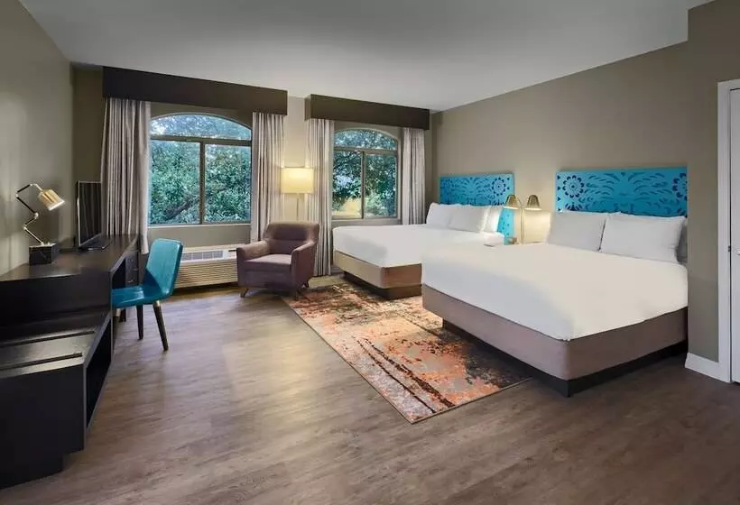 ２ダブルベッドのスタンダードルーム, Indigo San Antonio Riverwalk, An Ihg