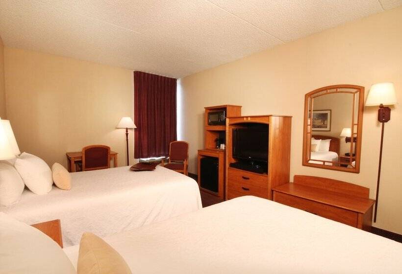 스탠다드 룸 더블 침대 2개, Best Western Plus Meadowlands