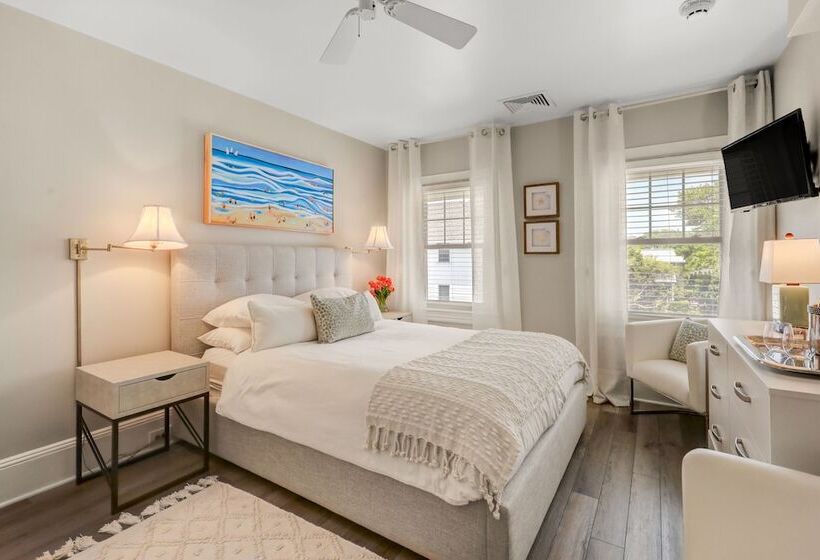 标准间, The Hewitt Wellington