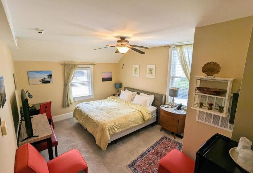 带泳池观景的豪华房, The Hewitt Wellington