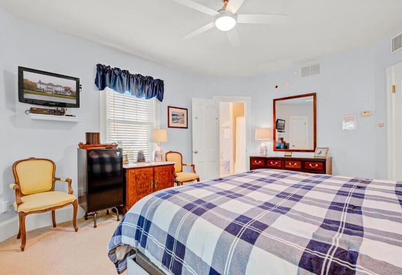 标准间, The Hewitt Wellington