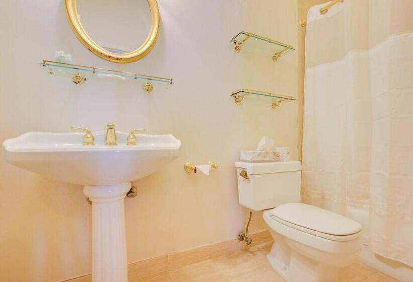 豪华套房, The Hewitt Wellington