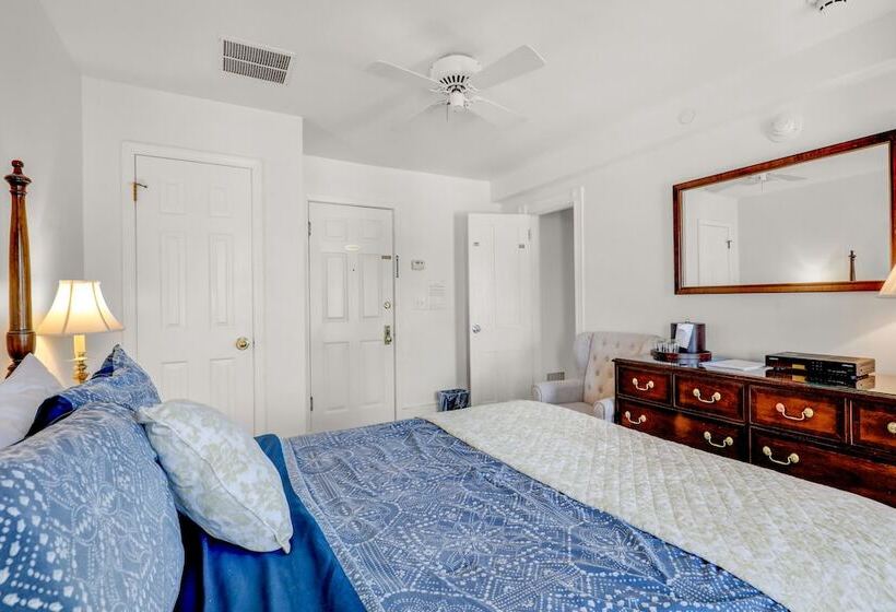 标准间, The Hewitt Wellington