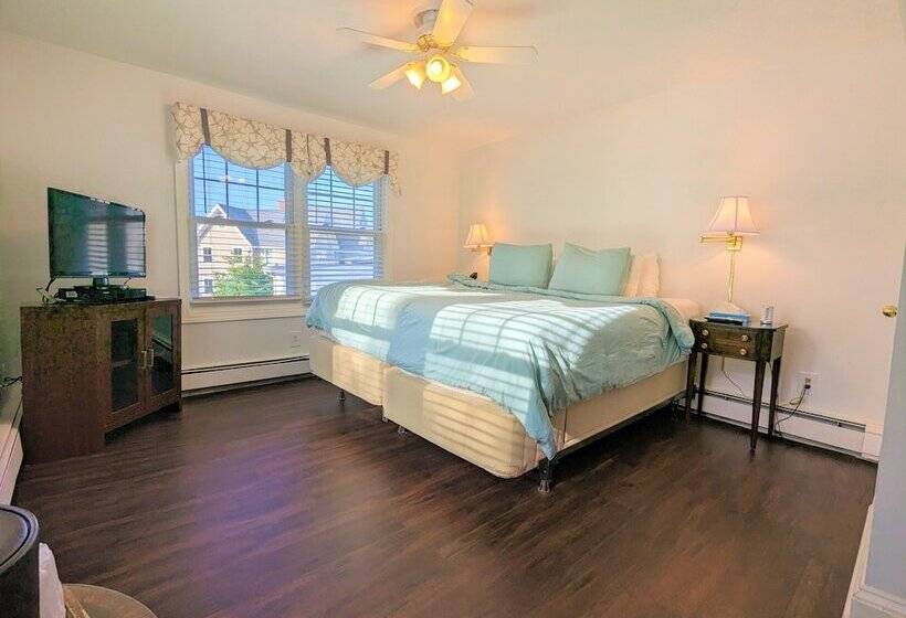 标准间, The Hewitt Wellington