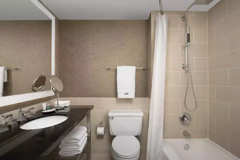 キングサイズベッドのスタンダードルーム, The Westin Dallas Fort Worth Airport