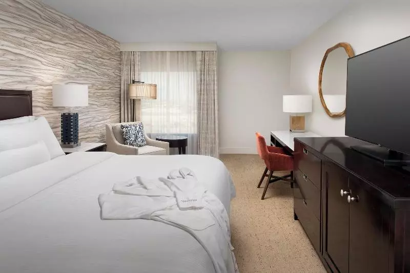 キングサイズベッドのスタンダードルーム, The Westin Dallas Fort Worth Airport