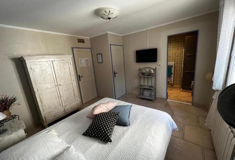 Standard room with outdoor bath, Villa Quinissole