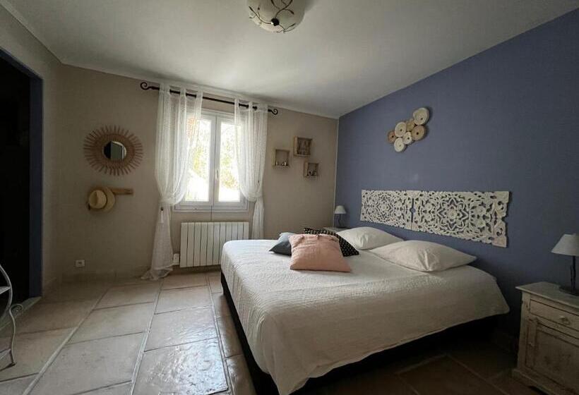 Standard room with outdoor bath, Villa Quinissole