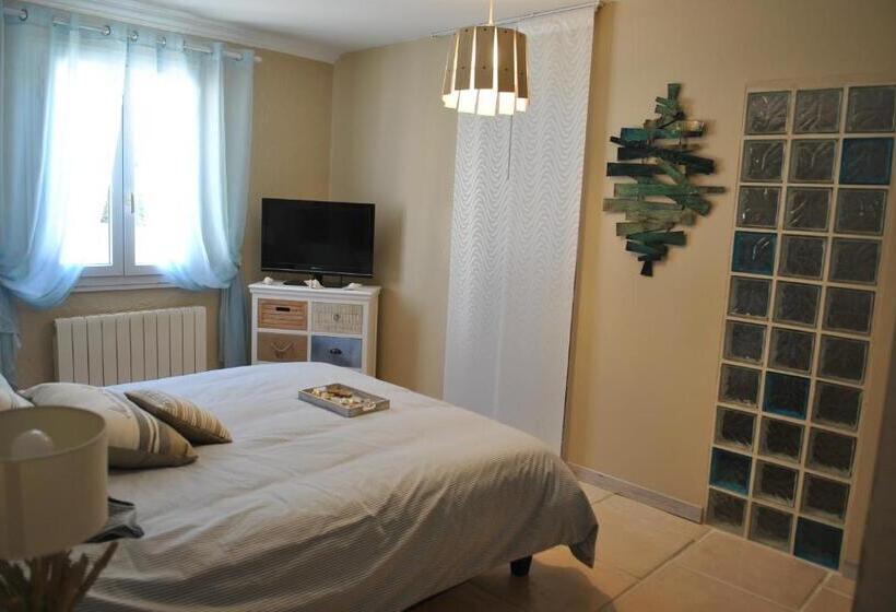 Standard room with outdoor bath, Villa Quinissole