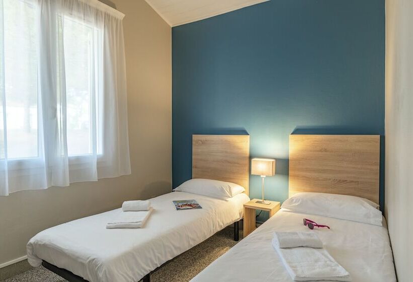 Апартаменты 2 Спальни, Village Vacances Azureva Ile D Oléron