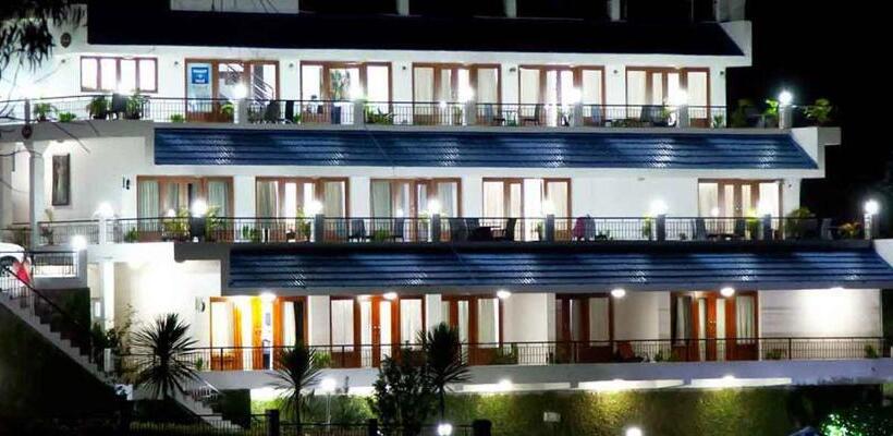 سوییت جونیور لوکس, Mount  N  Mist