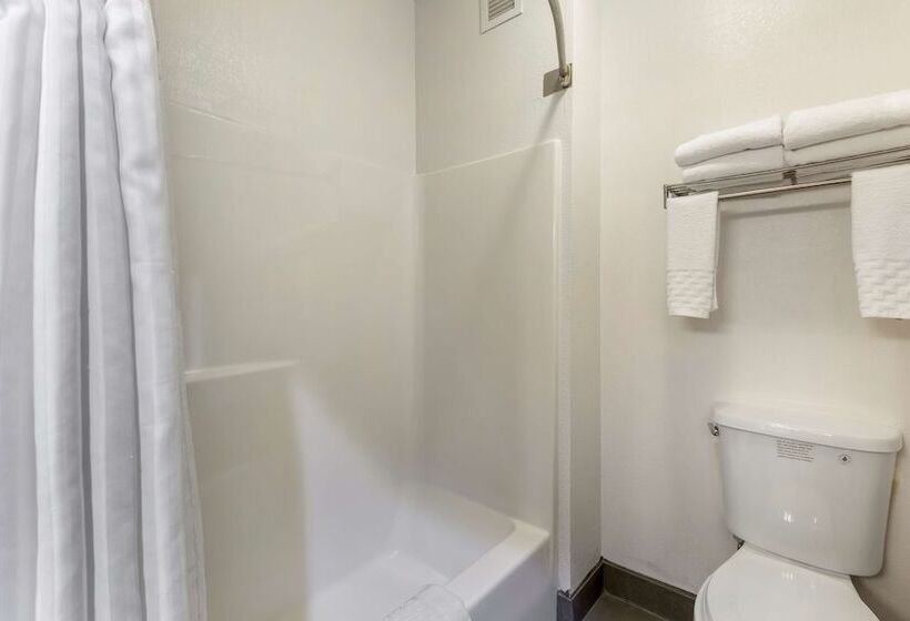 סוויטה עם ג'קוזי, Best Western Plus South Hill Inn