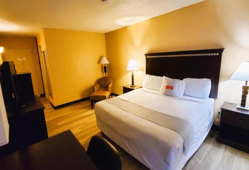 Номер Стандарт Кровать Кинг Адаптированный для Инвалидов, Capital O Nacogdoches Hwy 59 & Sw Stallings