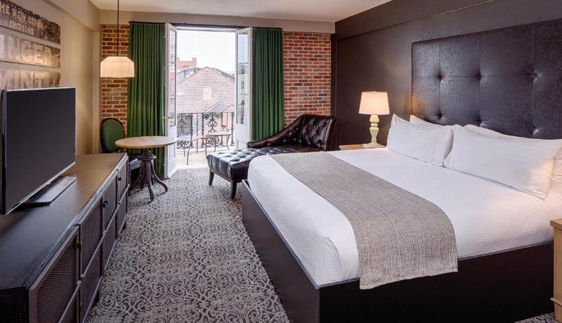 스탠다드 룸 킹사이즈 침대, Holiday Inn Hotel French Quarter Chateau Lemoyne, An Ihg