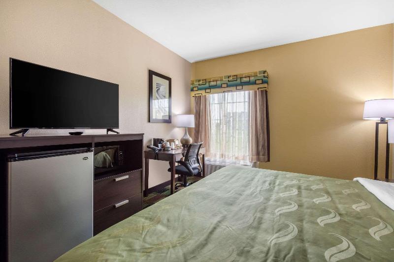 キングサイズベッドのスタンダードルーム, Quality Inn